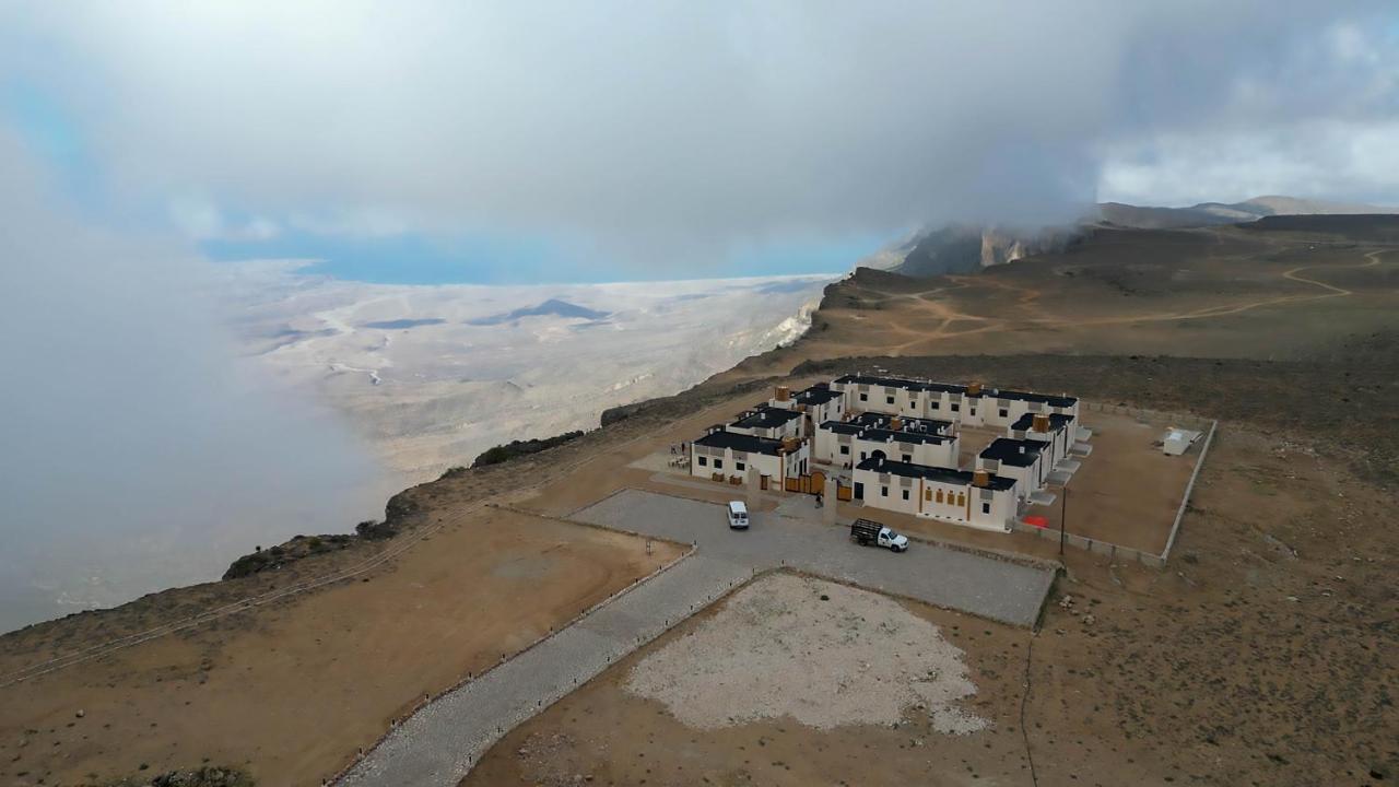 Hojari - Jabal Samhan, Hotel *
