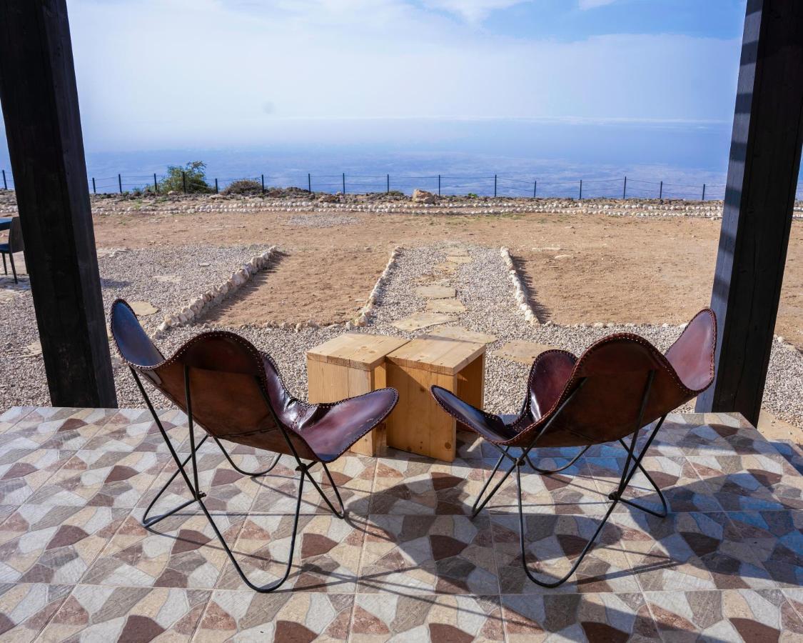 Hojari - Jabal Samhan, Hotel